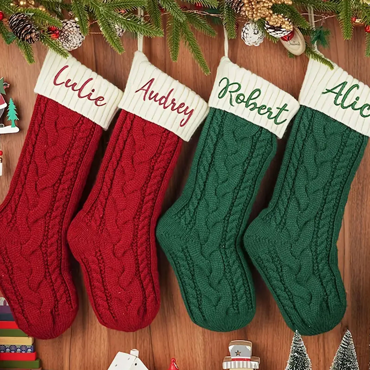 刺繍名入りヴィンテージ風クリスマスストッキング1個、ホリデー - Vintage Fashion Names のレビューと価格